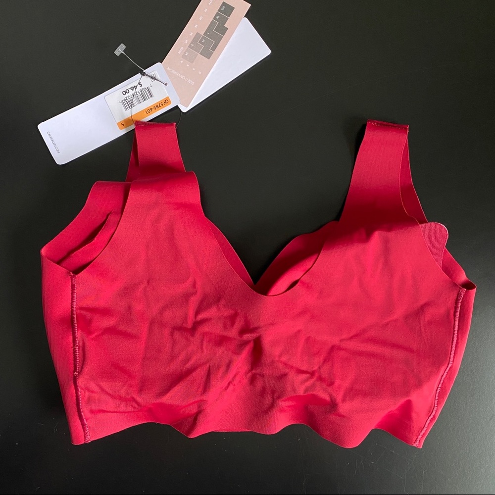 🌱 Calvin Klein Invisibles Lightly Lined V-Neck Bralette - Picture 5 of 8